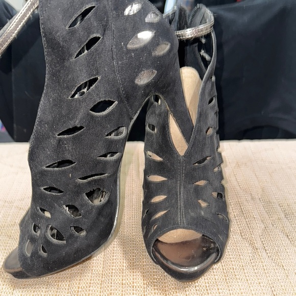 Chic Black Cutout Peep-Toe Heels - Picture 1 of 8